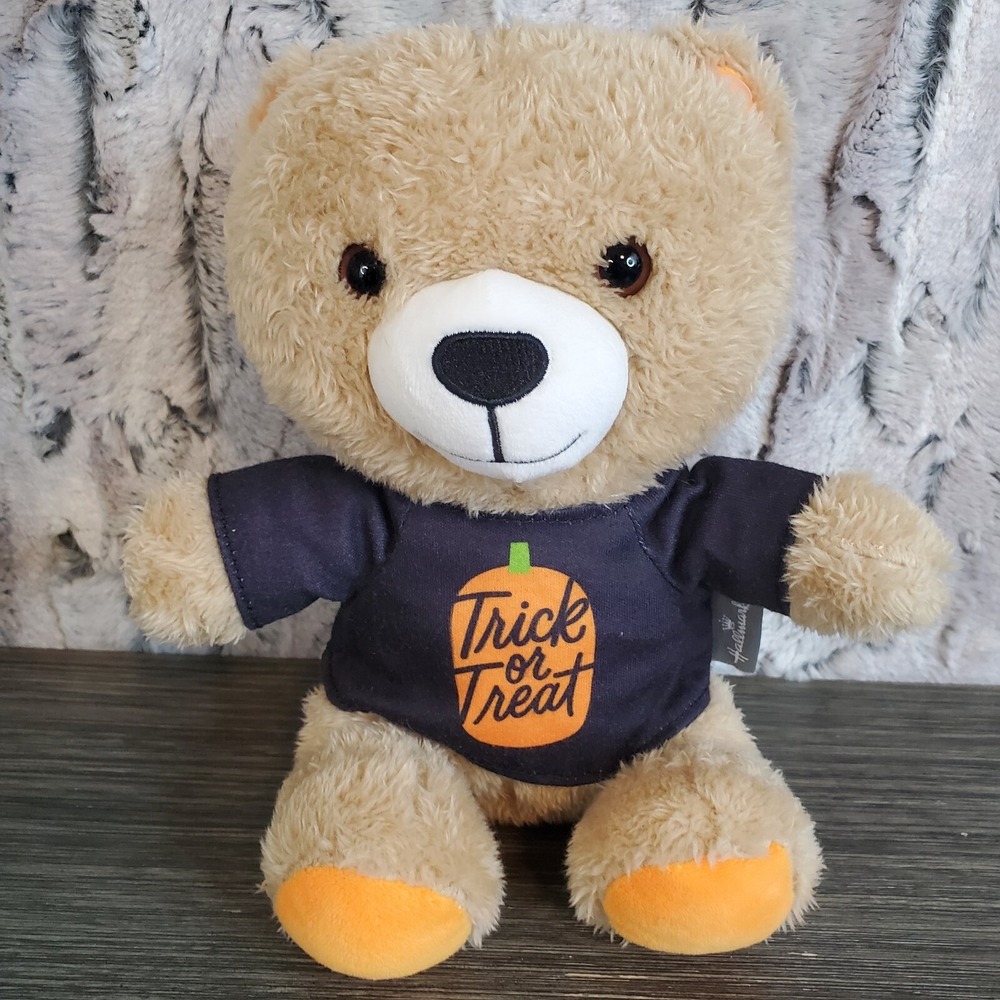 Hallmark Trick-or-Treat Brown Teddy‎ Bear 8" Plush Wearing Halloween T-Shirt